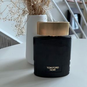 Tom Ford Noir Pour Femme 70% full